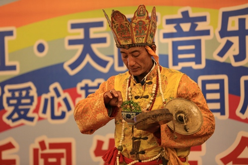 �϶��ʹ���