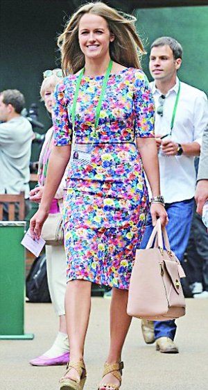 ZARAŮ�ϰ�ͻ������Ѫȥ�� ϵ��������һŮ����