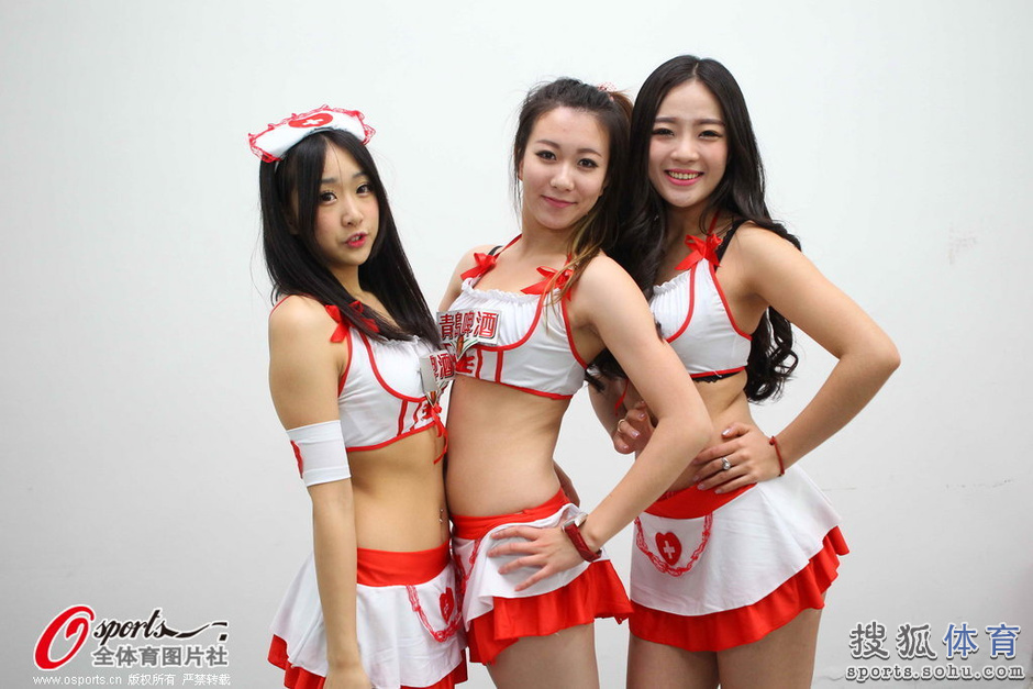 篮球宝贝制服诱惑 变身可爱护士宅男最爱